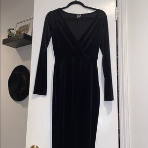 Black long sleeve dress